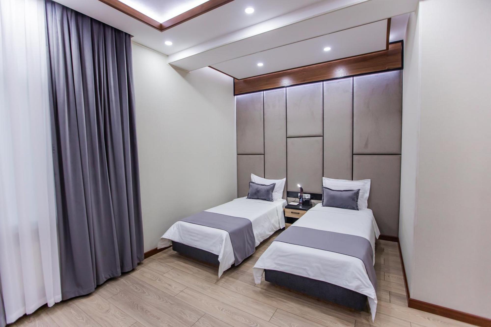 Art Deluxe Hotel Tashkent Phòng bức ảnh